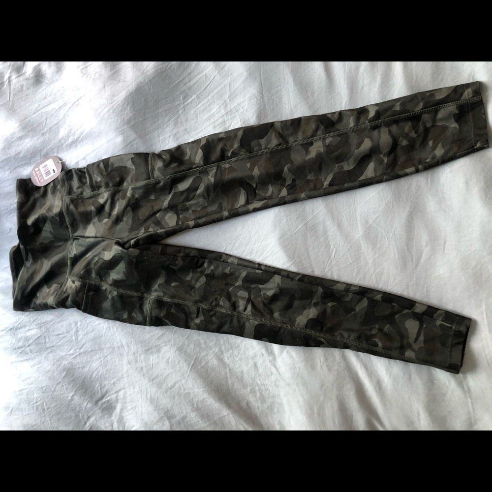 Camo workout leggings, NWT